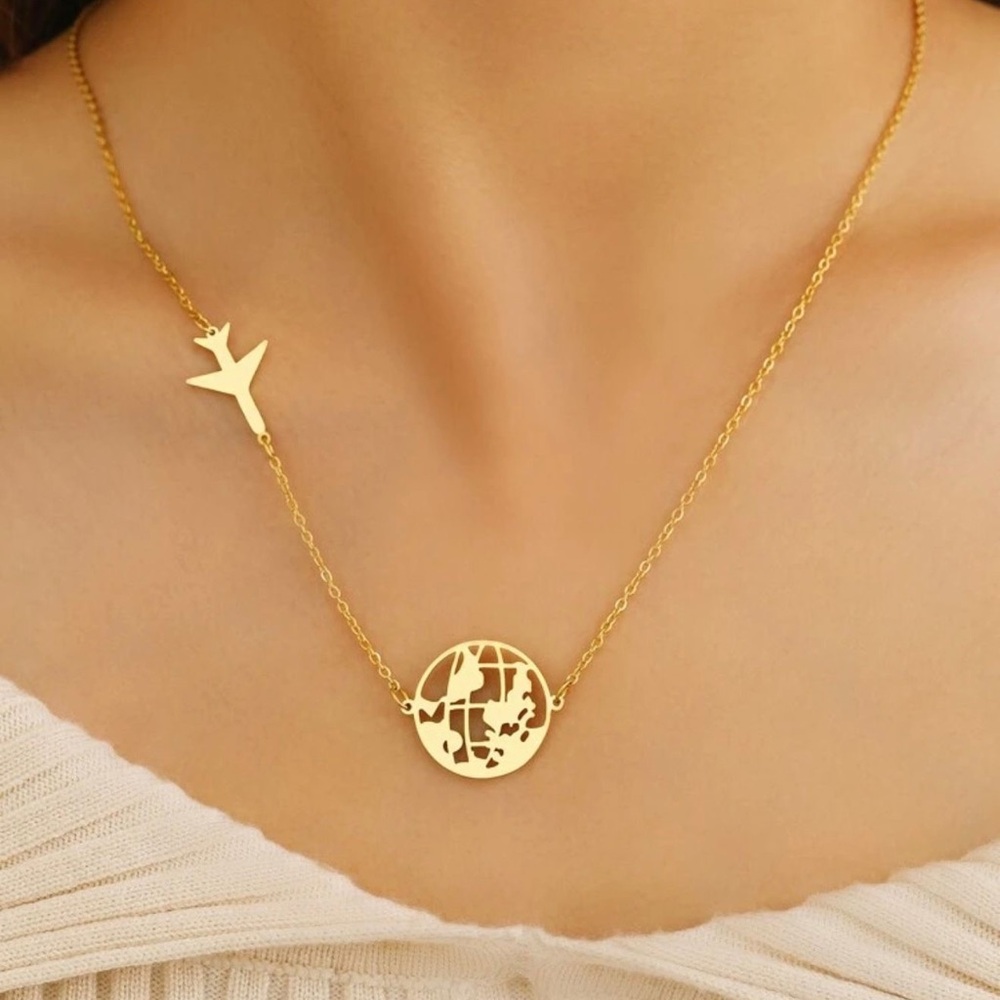 Stain Steel Gold World Map Pendant Necklace
